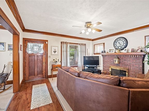 4th image of 120 Tarbell Ave