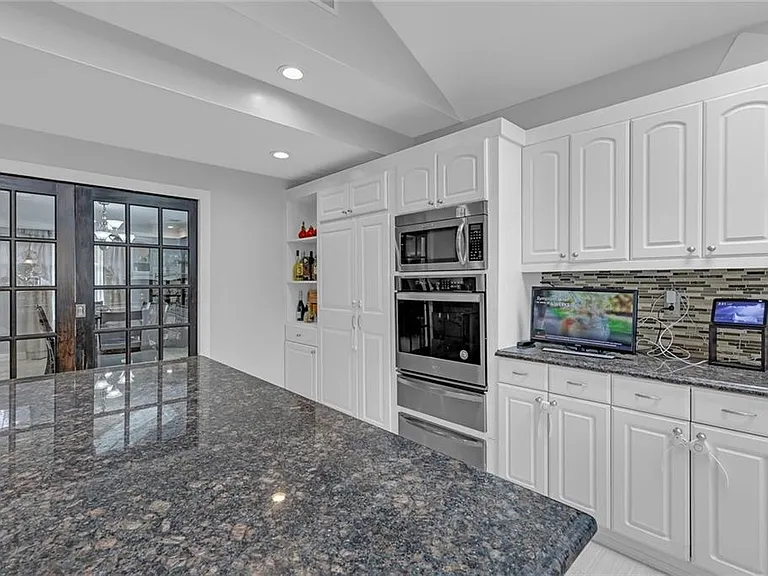 569 Garner Way NW — Photo 16