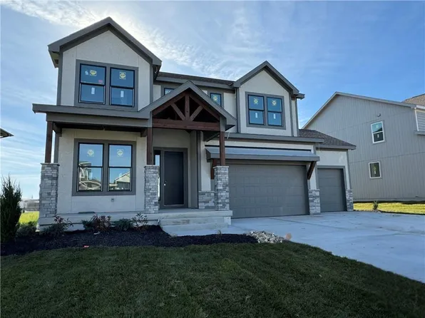 1701 SW Arbormist Dr, Lees Summit, MO 64082