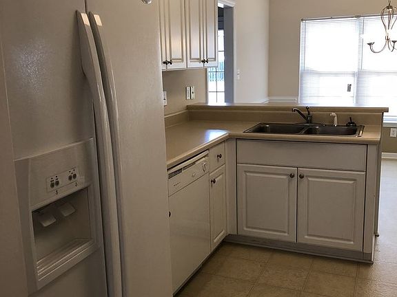 5th image of 3489 Essex Pl