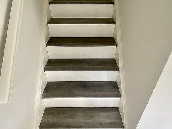 5th image of 4002 Brussels Way
