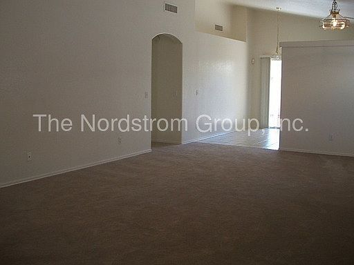 3rd image of 4553 W Holly Berry Way
