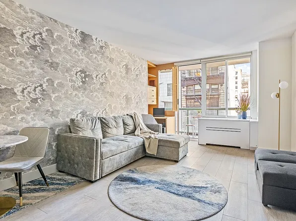 22 W 15th St APT 6E, New York, NY 10011