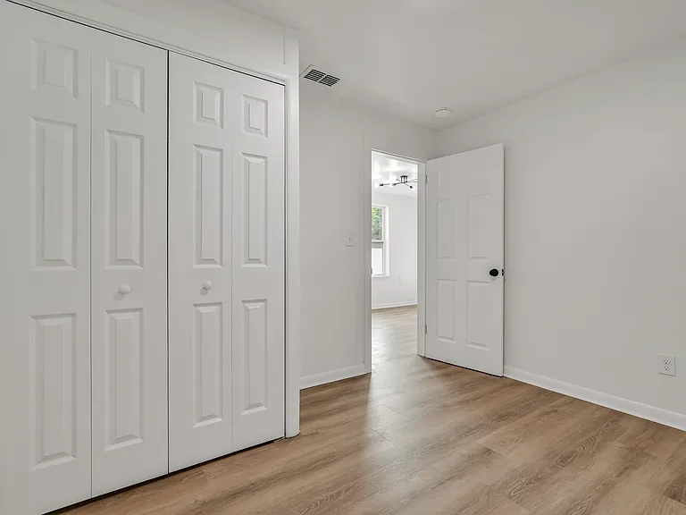 809 Owen Ave — Photo 10