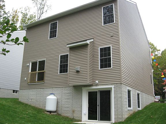 Walk Out Basement w/full bath rough-in
