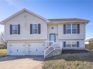 107 Hondo St, Lathrop, MO 64465
