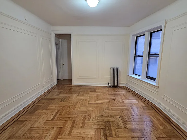 153 Seaman Ave #2C — Photo 2