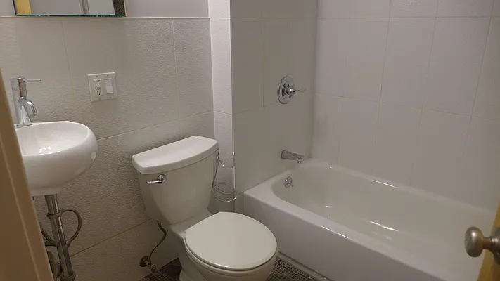 Rented by Garfield Realty  | media 42