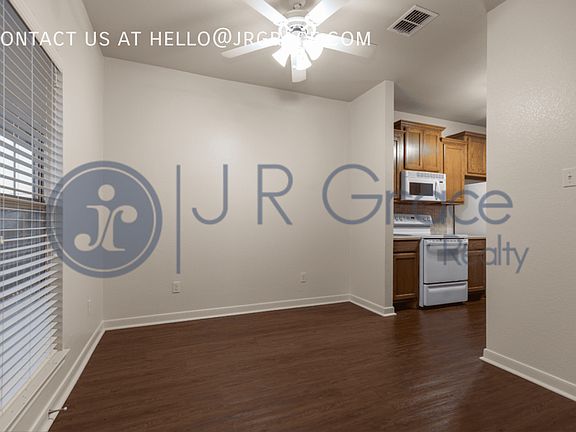 4th image of 2114 Breezy Dr