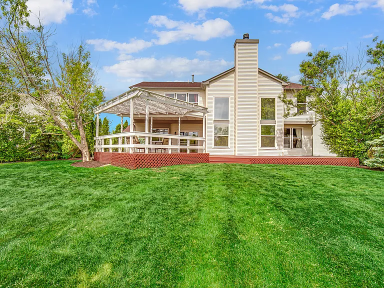 1044 Oakhill Dr — Photo 38