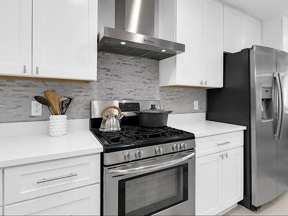 3rd image of 4849 Eden View Ct