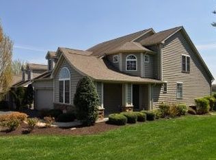 102 Pine Valley Dr, Avondale, PA 19311