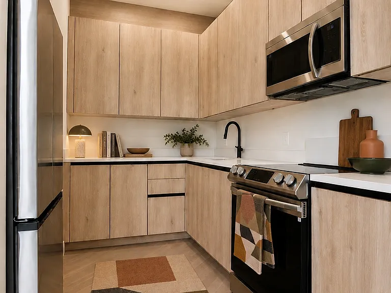 423 Tompkins Ave #4A — Photo 3