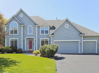 3250 Red Oak Dr, Eagan, MN 55121