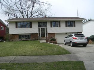 13731 Martin Dr, Garfield Heights, OH 44125