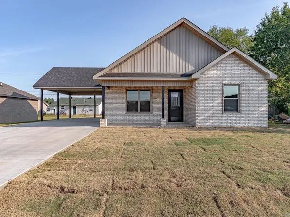 208 Redwood Dr, Bono, AR 72416