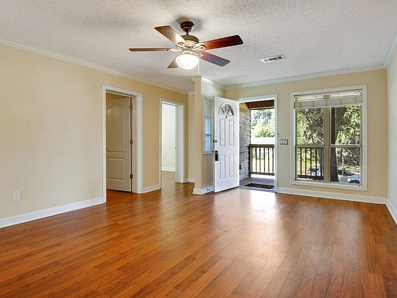 3rd image of 1238 Kensington Dr