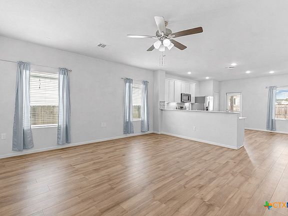 5th image of 216 Blue Hibiscus Dr