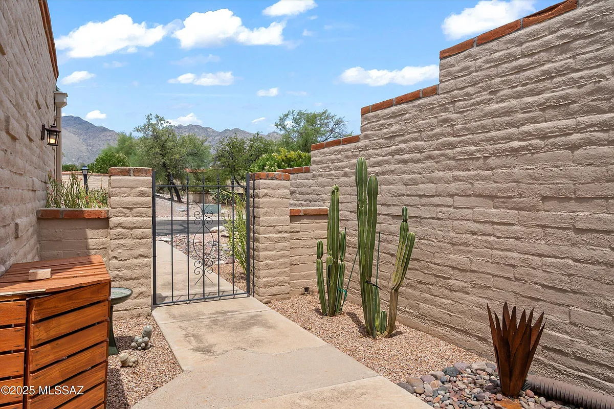 Building Photo - 4814 N Territory Loop