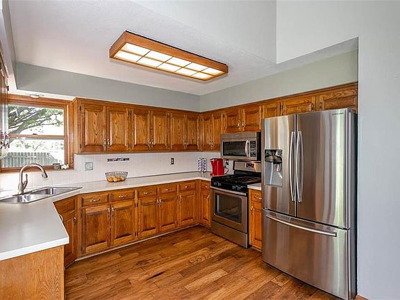 5th image of 5524 Lewis Dr