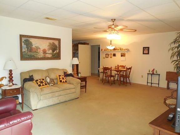 2nd image of 301 Park St