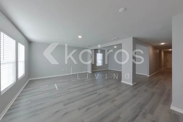 2838 NW 19th Pl — Photo 6