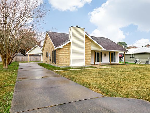 2nd image of 102 Avron Dr