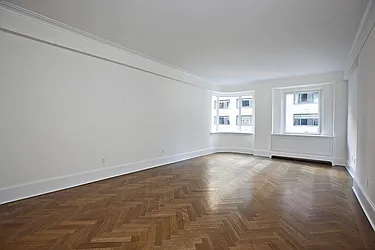 Rented by R New York