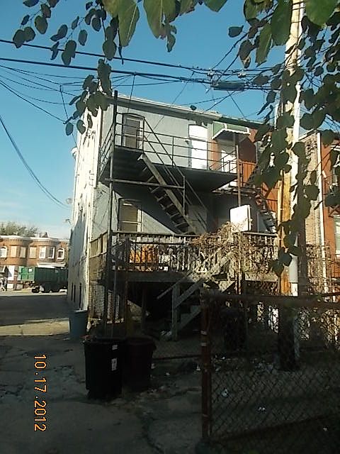 2nd image of 1659 W North Ave