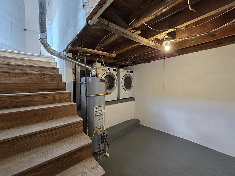 310 Staab St — Photo 17