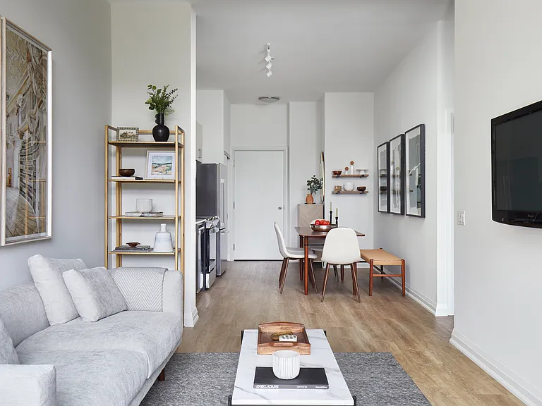 55 Warrender Ave #1BD — Photo 6