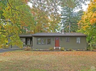 84 Center St, Chatham, NY 12037
