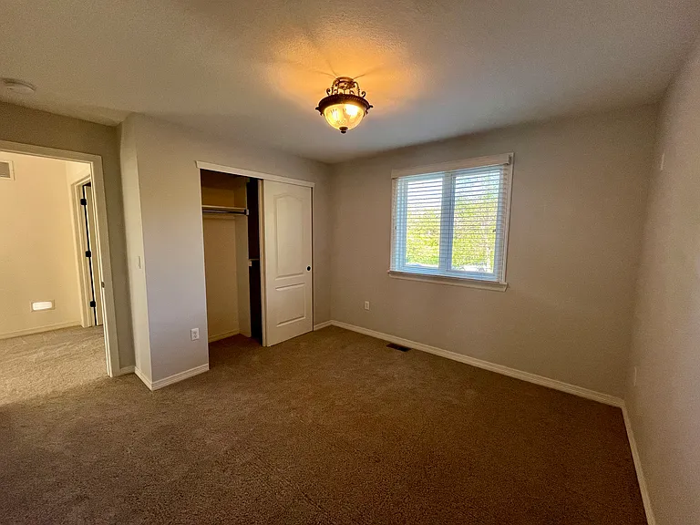 10046 Gwendelyn Ln — Photo 19