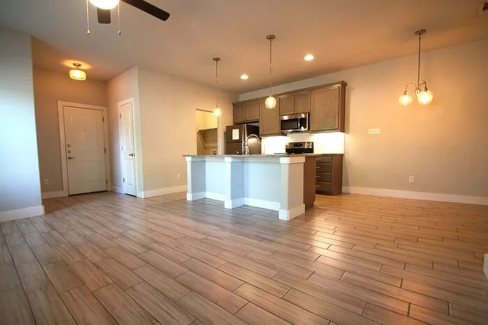 Building Photo - 8039 Arbor Ave