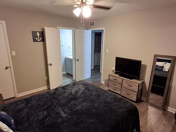 4th image of 2709 Lantern Walk SE APT B