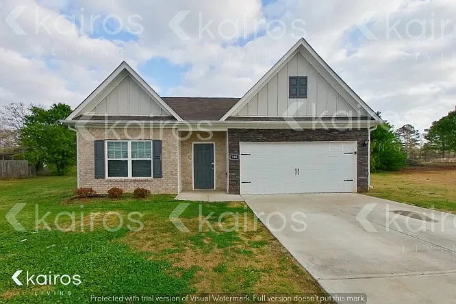 3 bed, 2.0 bath, 1601 sqft, $1,675 — Photo 1