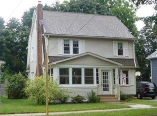 17 Gillette Ave, Springfield, MA 01118