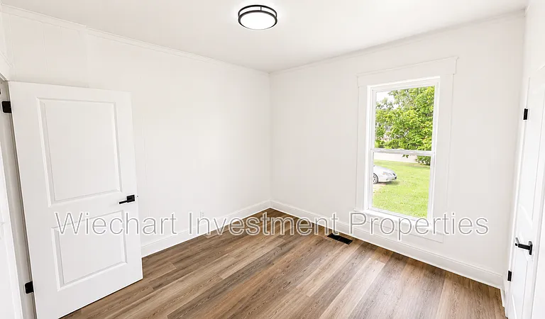 1230 W Wayne St — Photo 4