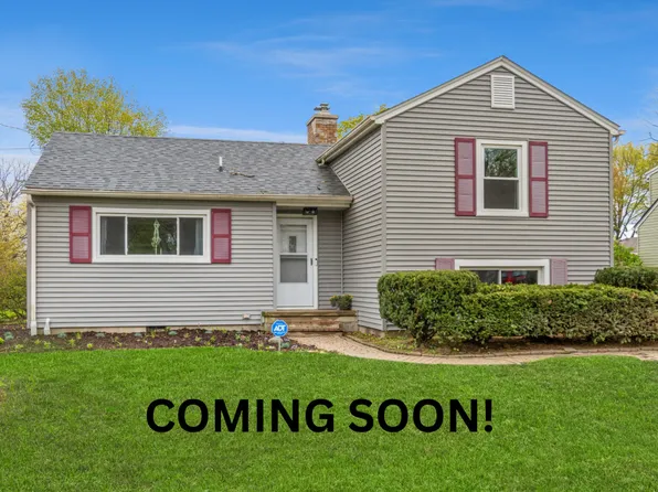 104 Park St, Oswego, IL 60543