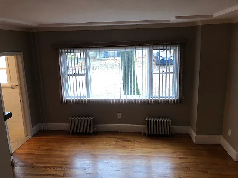17 Newman Ave — Photo 9