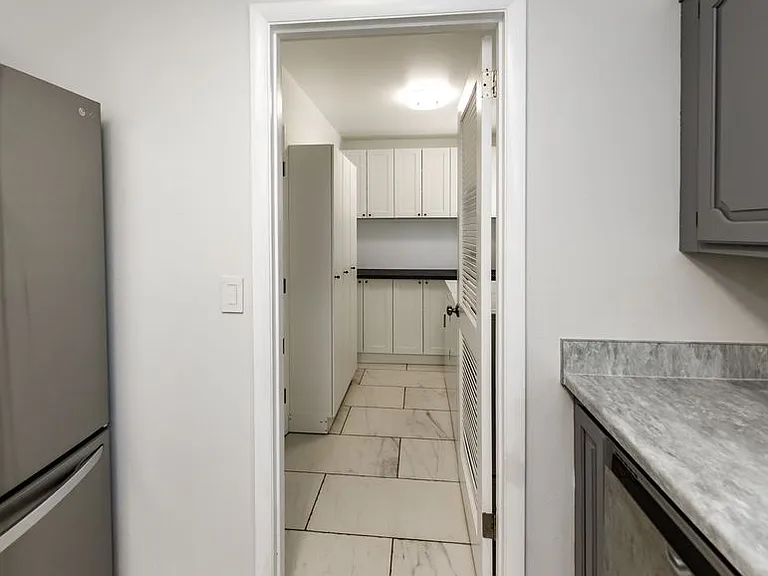 129 Ely St — Photo 20