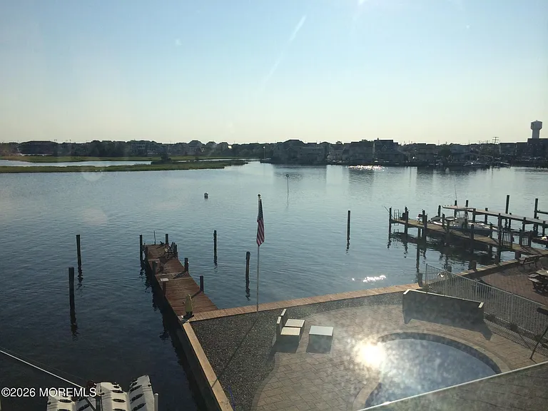 34 Harborside Dr E — Photo 4