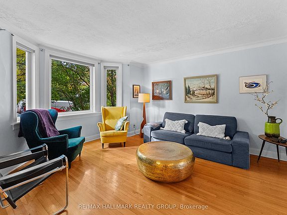 2nd image of 425 Chapel St