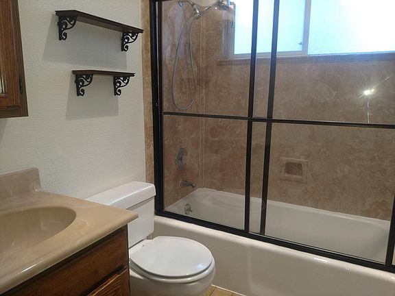 3rd image of 709 Laurel Ave APT 3
