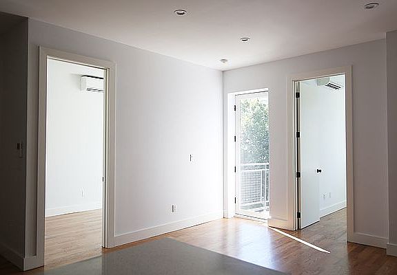 3rd image of 305 Sumpter St #3F