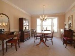 111 White Oak Dr, Wheaton, IL 60187