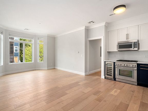 3rd image of 142 Pleasant St