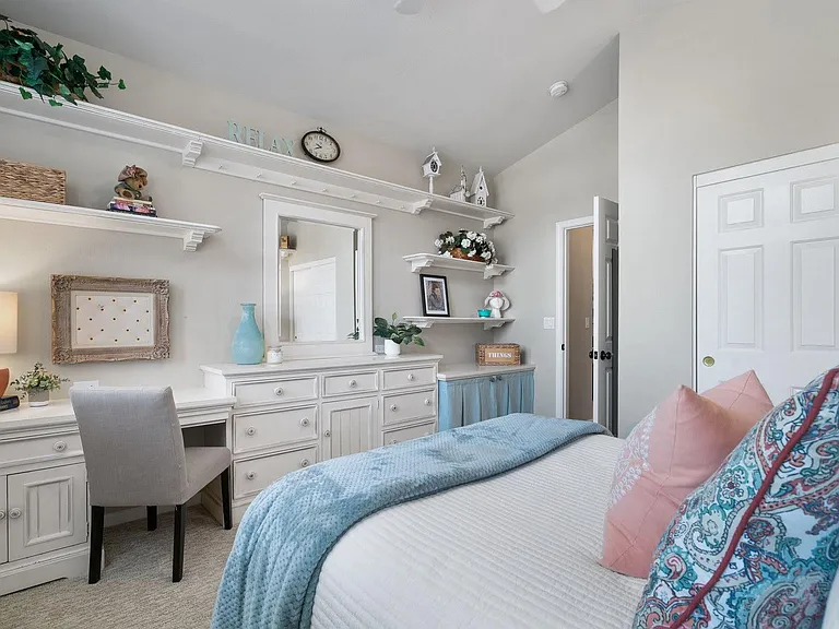 448 Silverwood Dr — Photo 50