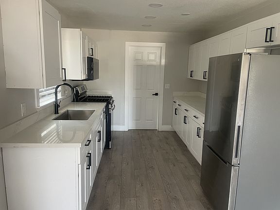 4th image of 419 14th St