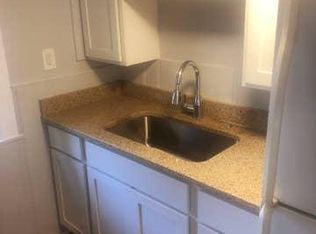 23076 Stauber Ave, Hazel Park, MI 48030